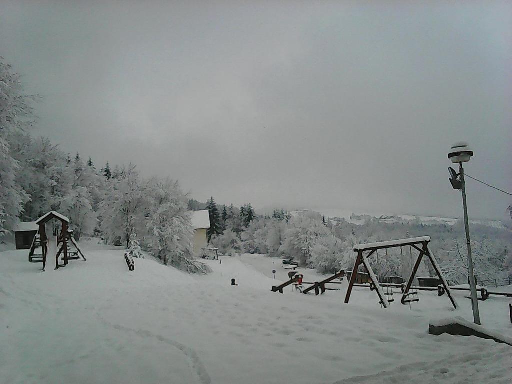 Hotel Javor Kusici Экстерьер фото